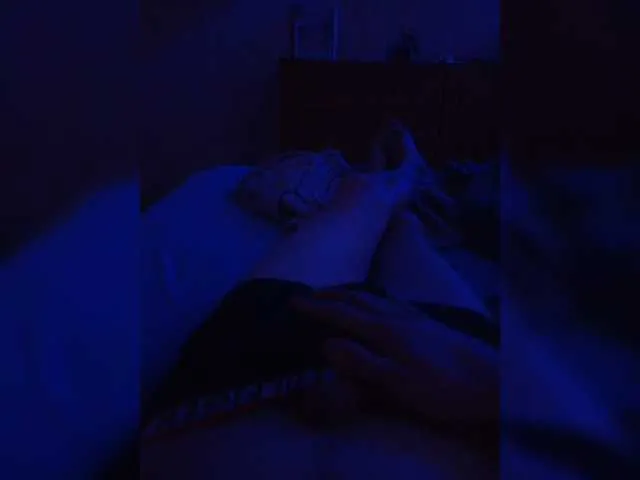 Live sex webcam photo for Mini-mini #276928378