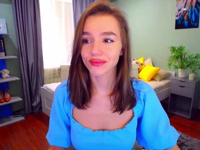 Live sex webcam photo for MiniCalm #273750615