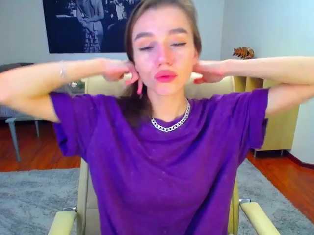 Live sex webcam photo for MiniCalm #273793834