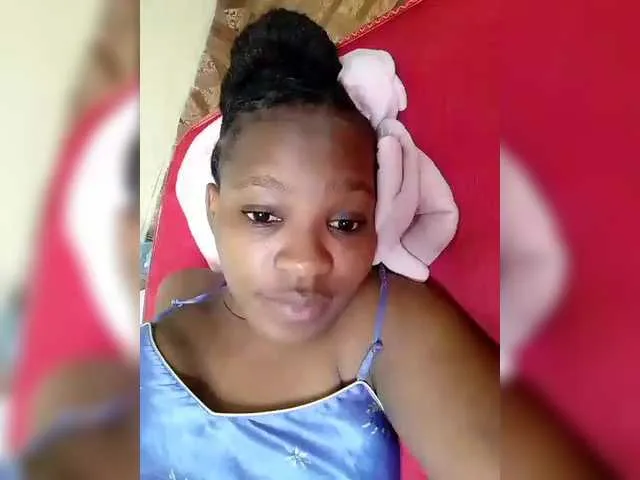 Live sex webcam photo for Minlavine #291150743