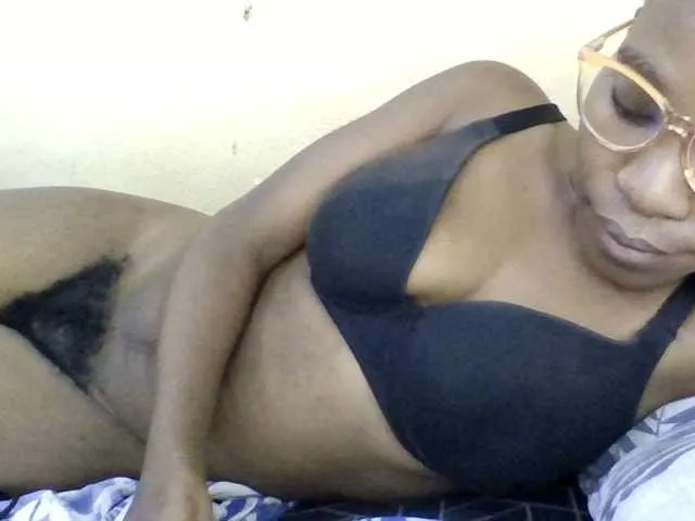 Live sex webcam photo for Minlavine #294156326