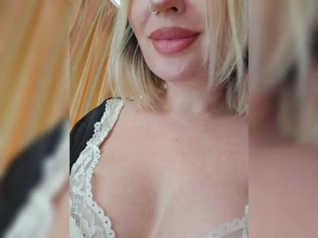 Live sex webcam photo for MinniMia #294090484