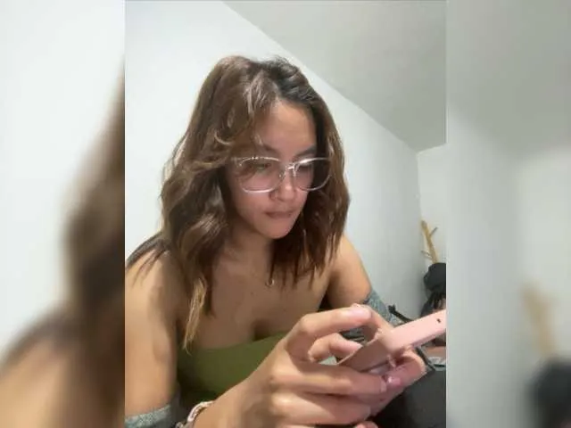 Live sex webcam photo for MintyyCind #277318306