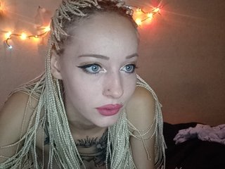 Live sex webcam photo for Mira-Diamond #182486459