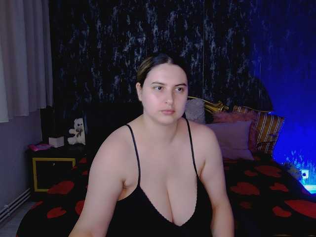 Live sex webcam photo for MiraHaze #278164990