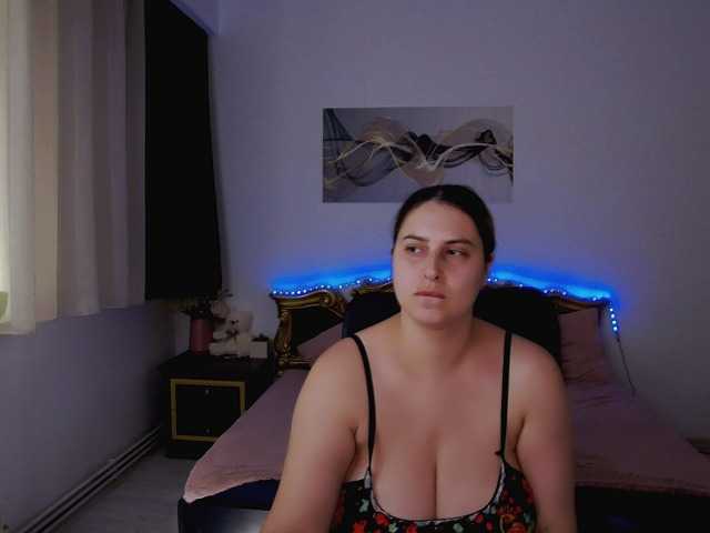 Live sex webcam photo for MiraHaze #289586704