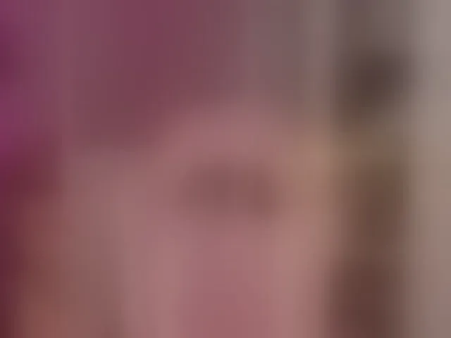 Live sex webcam photo for MiraJade #293699396