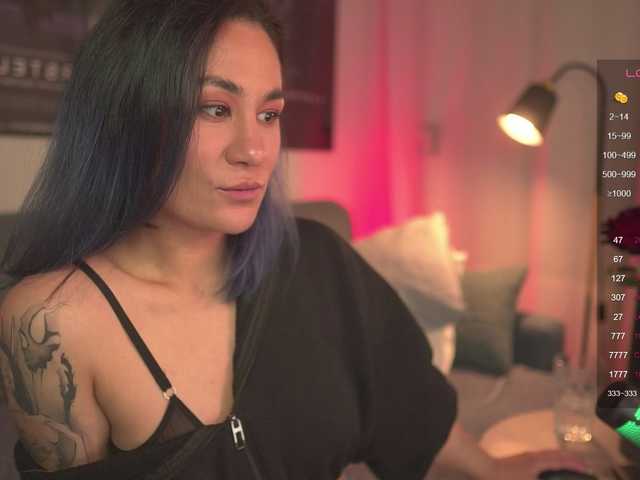 Live sex webcam photo for MiraWair #291341360