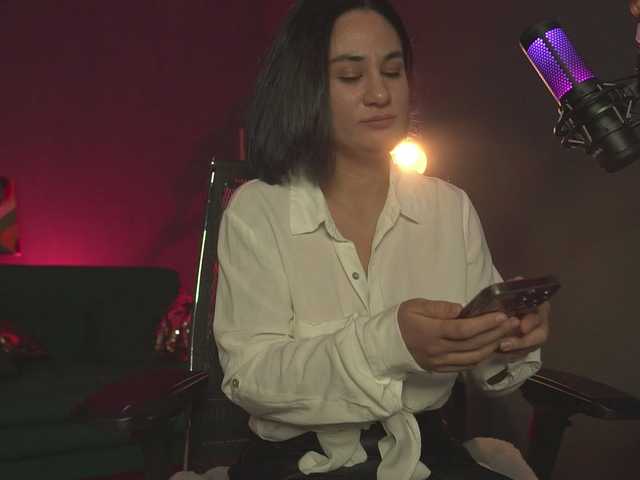 Live sex webcam photo for MiraWair #292297106