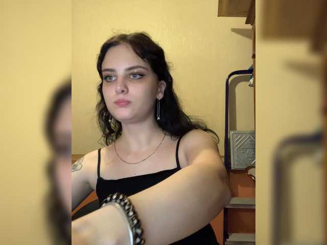 Live sex webcam photo for Mirabel21 #274366809