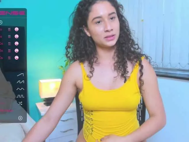 Live sex webcam photo for Miranda-D7 #273167316