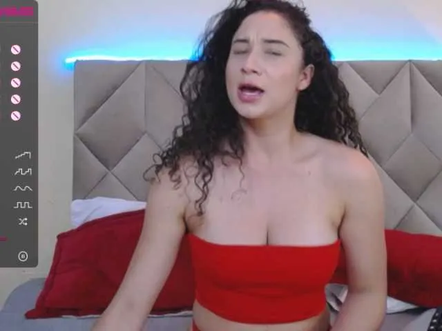 Live sex webcam photo for Miranda-D7 #274061431