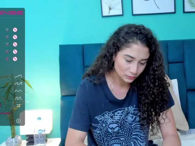 Live sex webcam photo for Miranda-D7 #274314862
