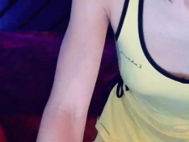 Live sex webcam photo for MirandaHobbs #288029382