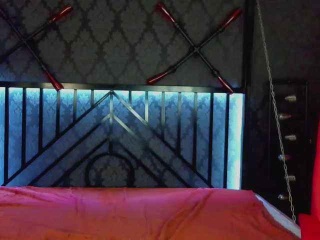 Live sex webcam photo for MirandaHobbs #288029383