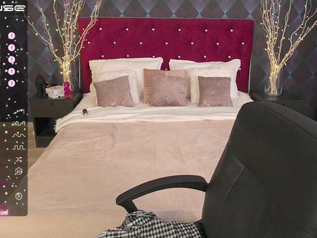 Live sex webcam photo for MirandaHobbs #288029518