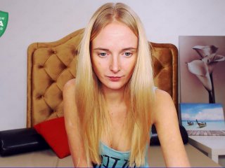 Live sex webcam photo for MirandaRay #138929674