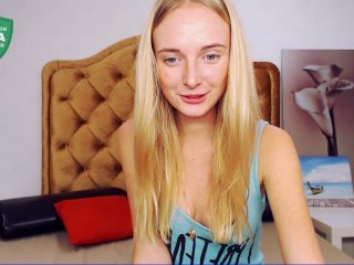 Live sex webcam photo for MirandaRay #138946311