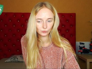 Live sex webcam photo for MirandaRay #139281655