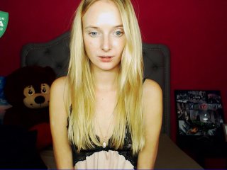 Live sex webcam photo for MirandaRay #140371129