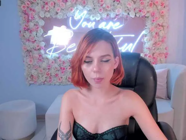 Live sex webcam photo for MirandaShaw #288051964