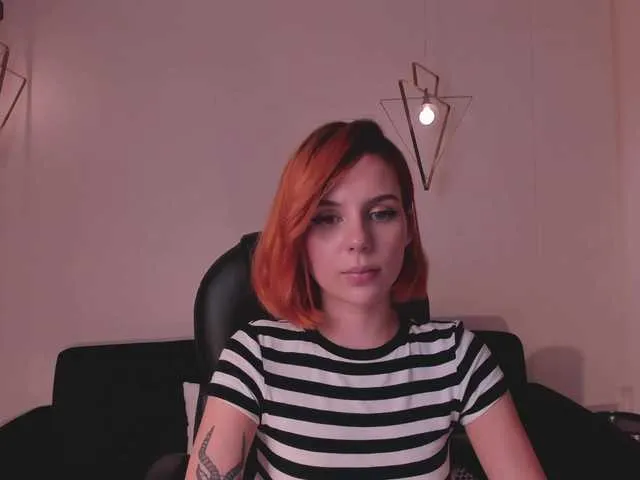 Live sex webcam photo for MirandaShaw #288051968