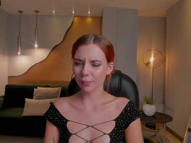 Live sex webcam photo for MirandaShaw #288051977