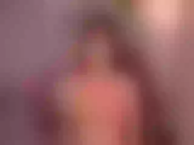 Live sex webcam photo for MirandaShaw #291527685