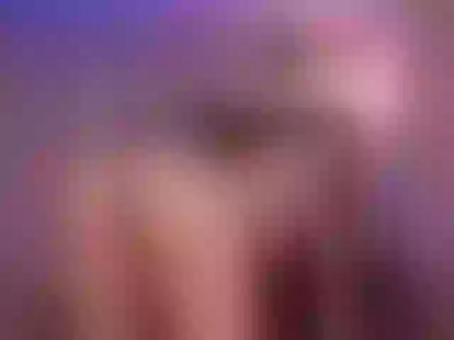 Live sex webcam photo for MirandaShaw #292052731