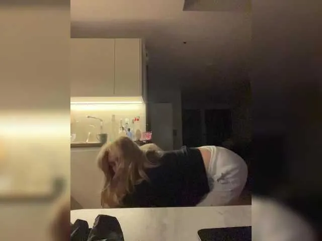 Live sex webcam photo for Miraterra2023 #290706893