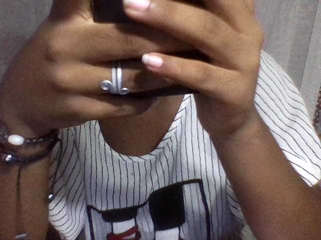 Live sex webcam photo for Mirelle12 #290725875