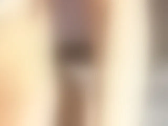 Live sex webcam photo for MiriamFoxx #293930782