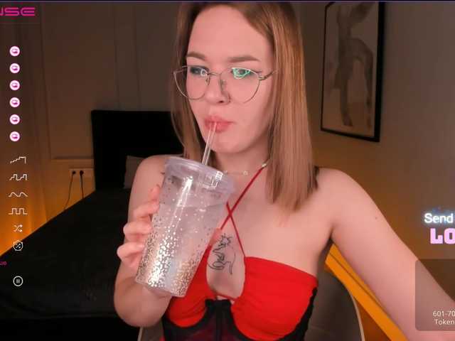 Live sex webcam photo for MirraAmi #275473120