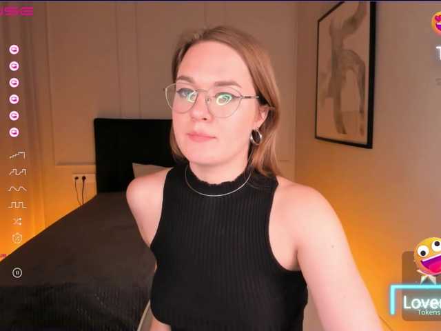 Live sex webcam photo for MirraAmi #275740784