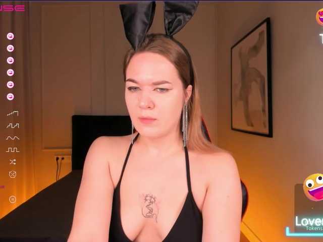 Live sex webcam photo for MirraAmi #276017637