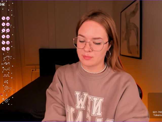 Live sex webcam photo for MirraAmi #276424057