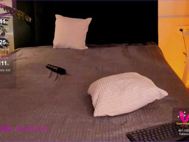 Live sex webcam photo for MirraAmi #276843178