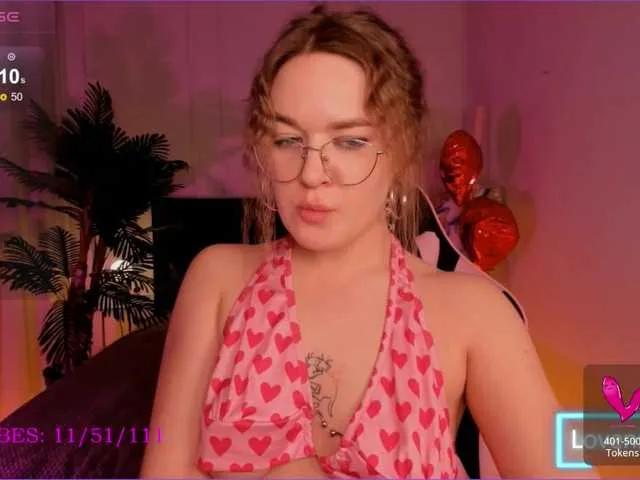 Live sex webcam photo for MirraAmi #277399841