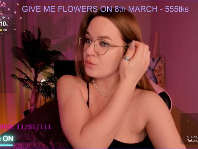 Live sex webcam photo for MirraAmi #277484203