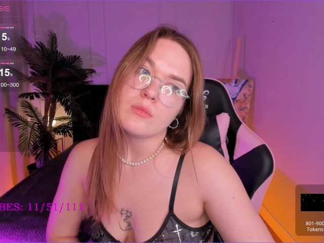 Live sex webcam photo for MirraAmi #277957904