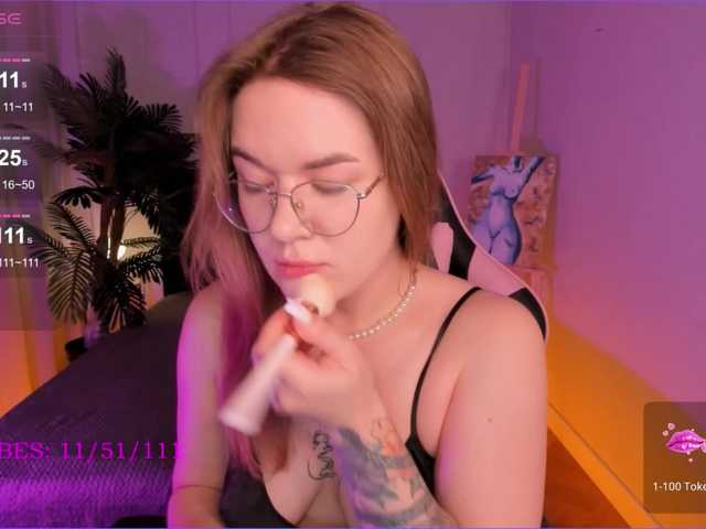 Live sex webcam photo for MirraAmi #277962933