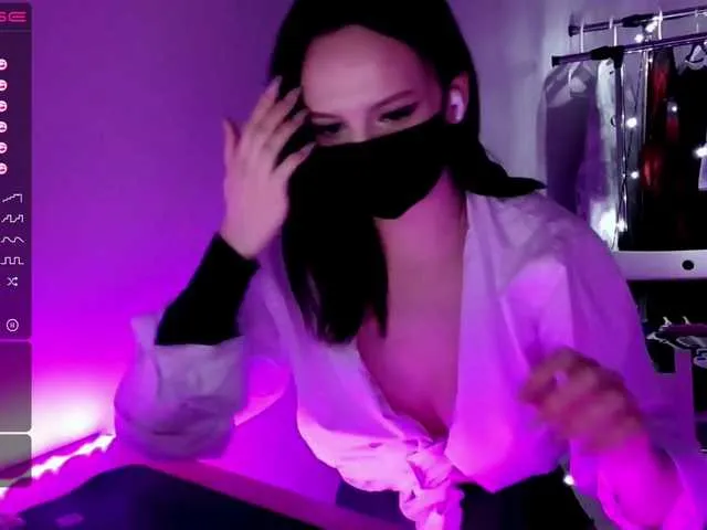 Live sex webcam photo for Mirridaa #272900661