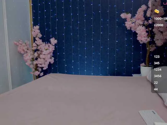 Live sex webcam photo for Mirror-Girl #290771092
