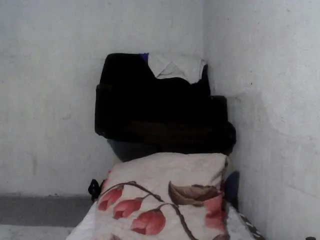 Live sex webcam photo for Miruelle #274362469