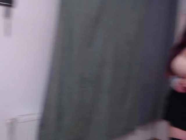 Live sex webcam photo for MiryamInes #290426582