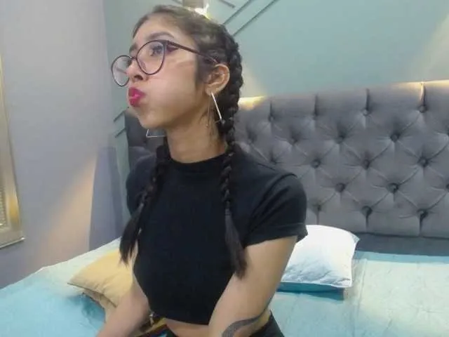 Live sex webcam photo for Mis-renata #274153099