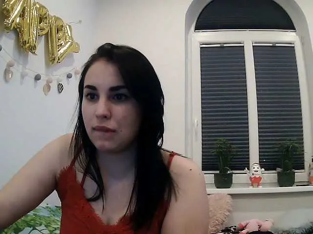 Live sex webcam photo for MisMiaJoy #272219127
