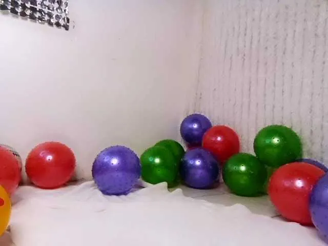 Live sex webcam photo for MisRose #278166286