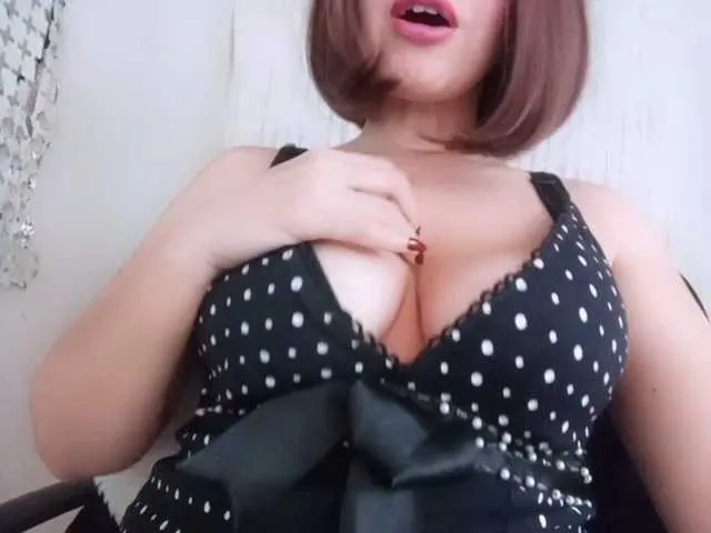 Live sex webcam photo for MisRose #285287265