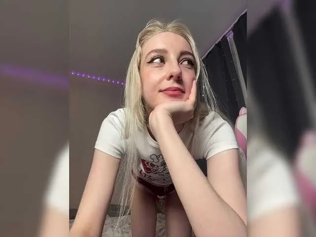 Live sex webcam photo for MisaMarkisa #290832057